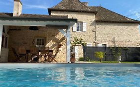 Le Pigeonnier De Saint-Loup Bed And Breakfast