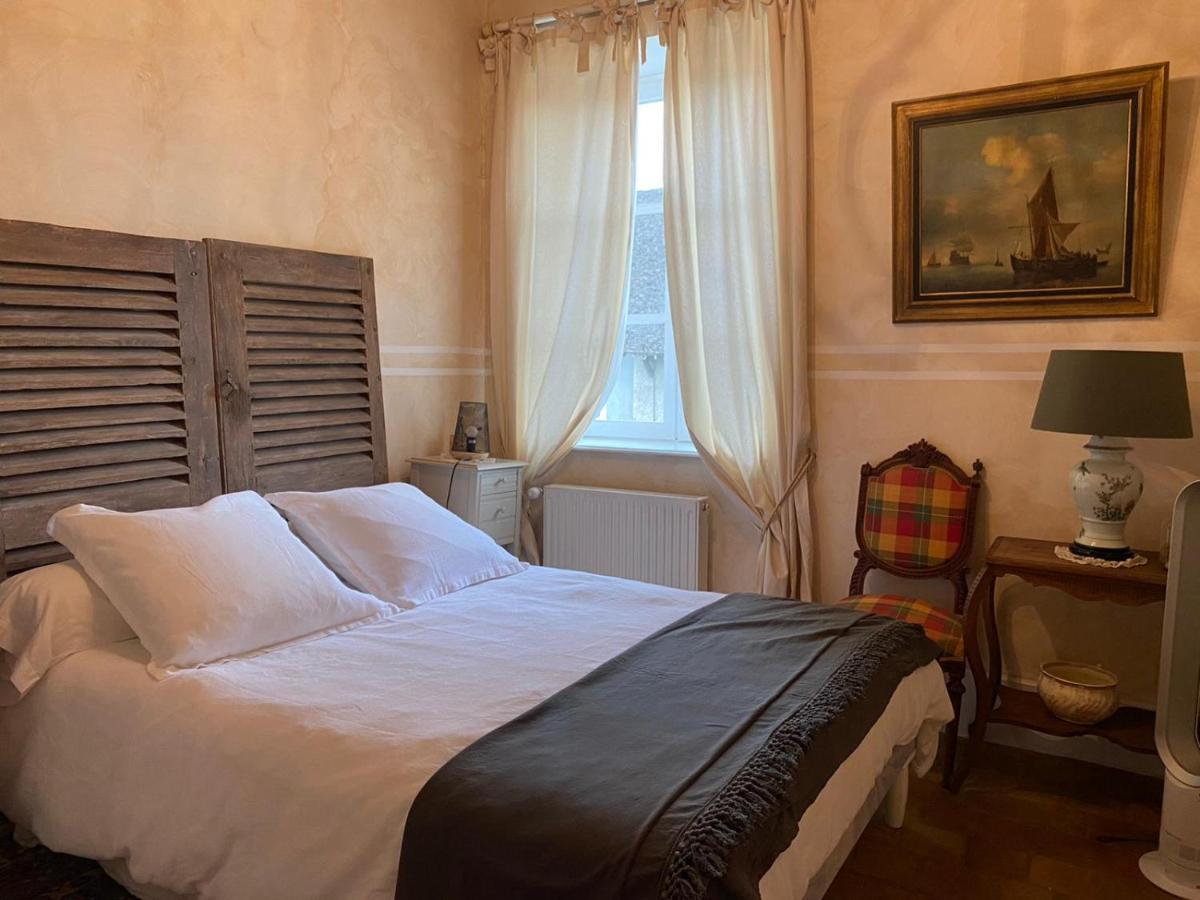Le Pigeonnier De Saint-Loup Bed And Breakfast Exteriör bild